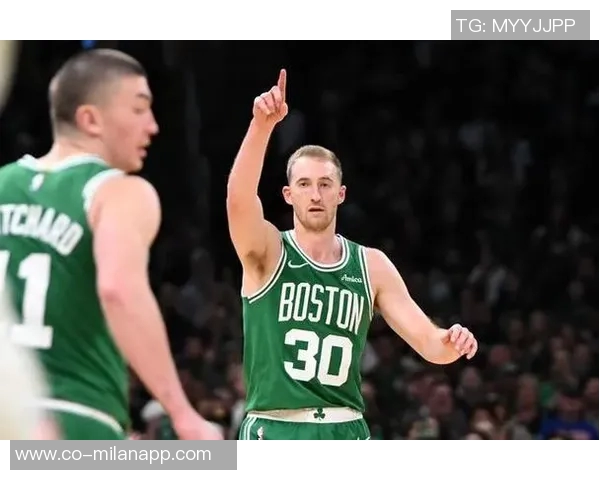 普理查德全场高效表现17投8中三分球4中7贡献21分6篮板5助攻并献压哨三分